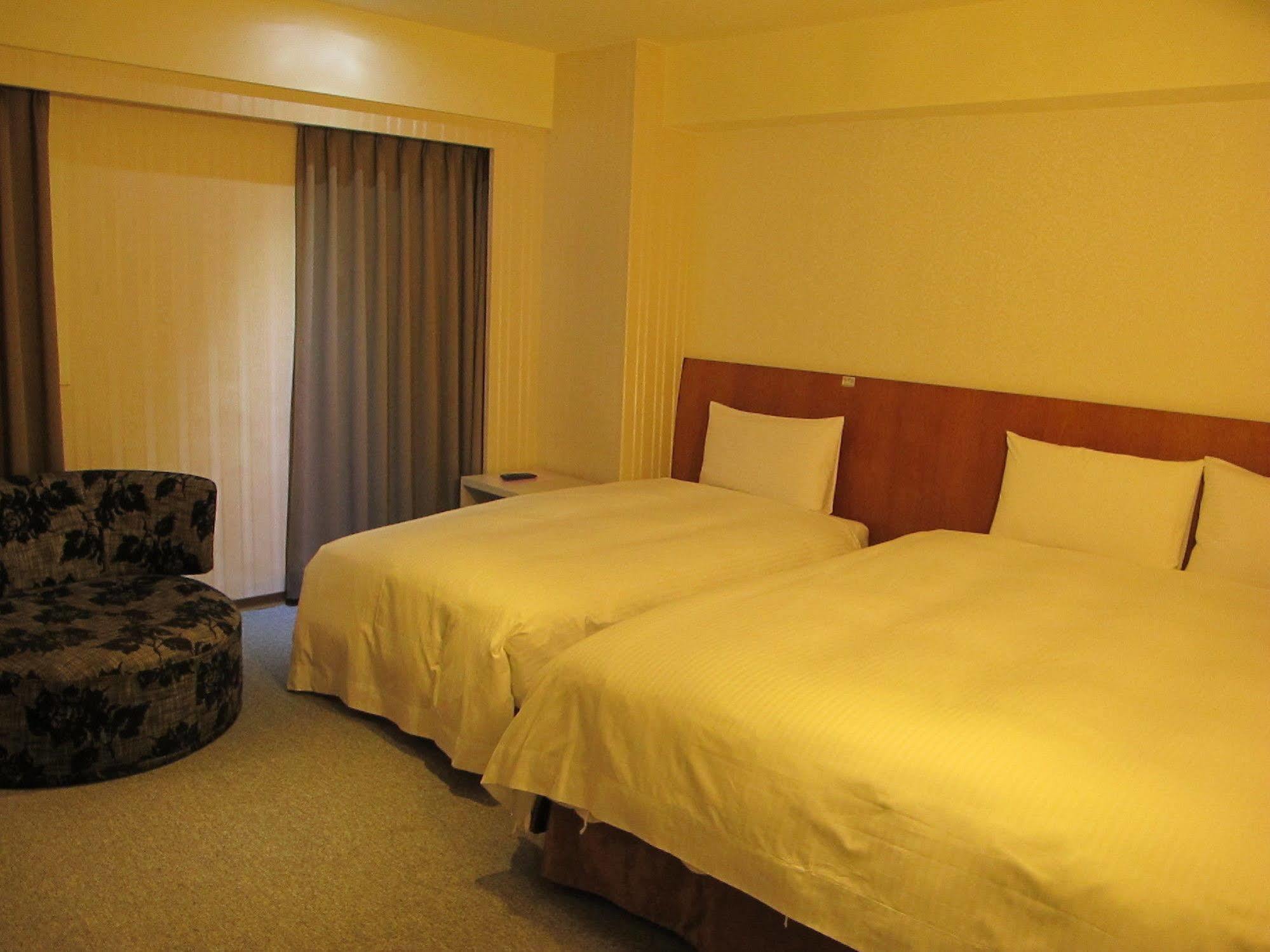 Roaders Hotel Hualien Dongda Exterior foto