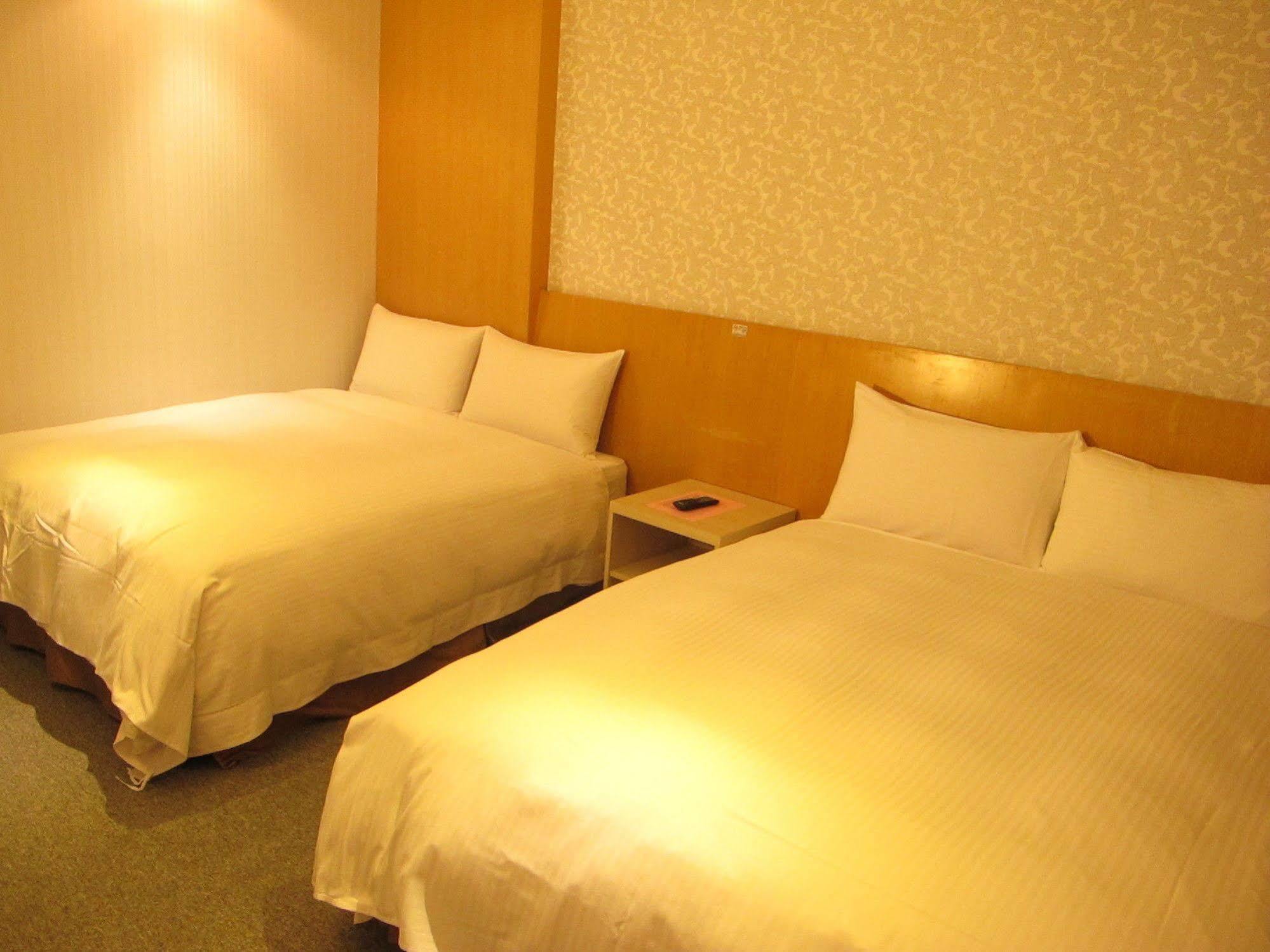 Roaders Hotel Hualien Dongda Exterior foto
